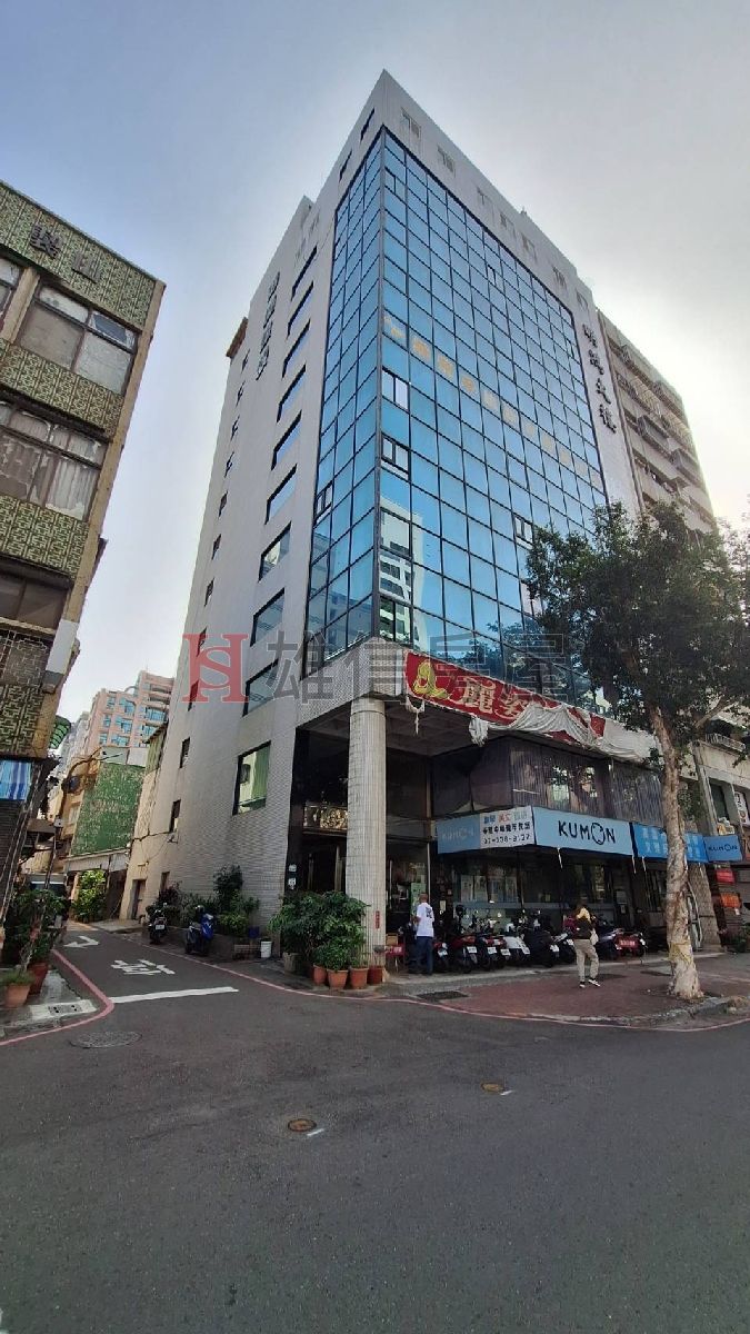 苓雅區中華四路漂亮金店面