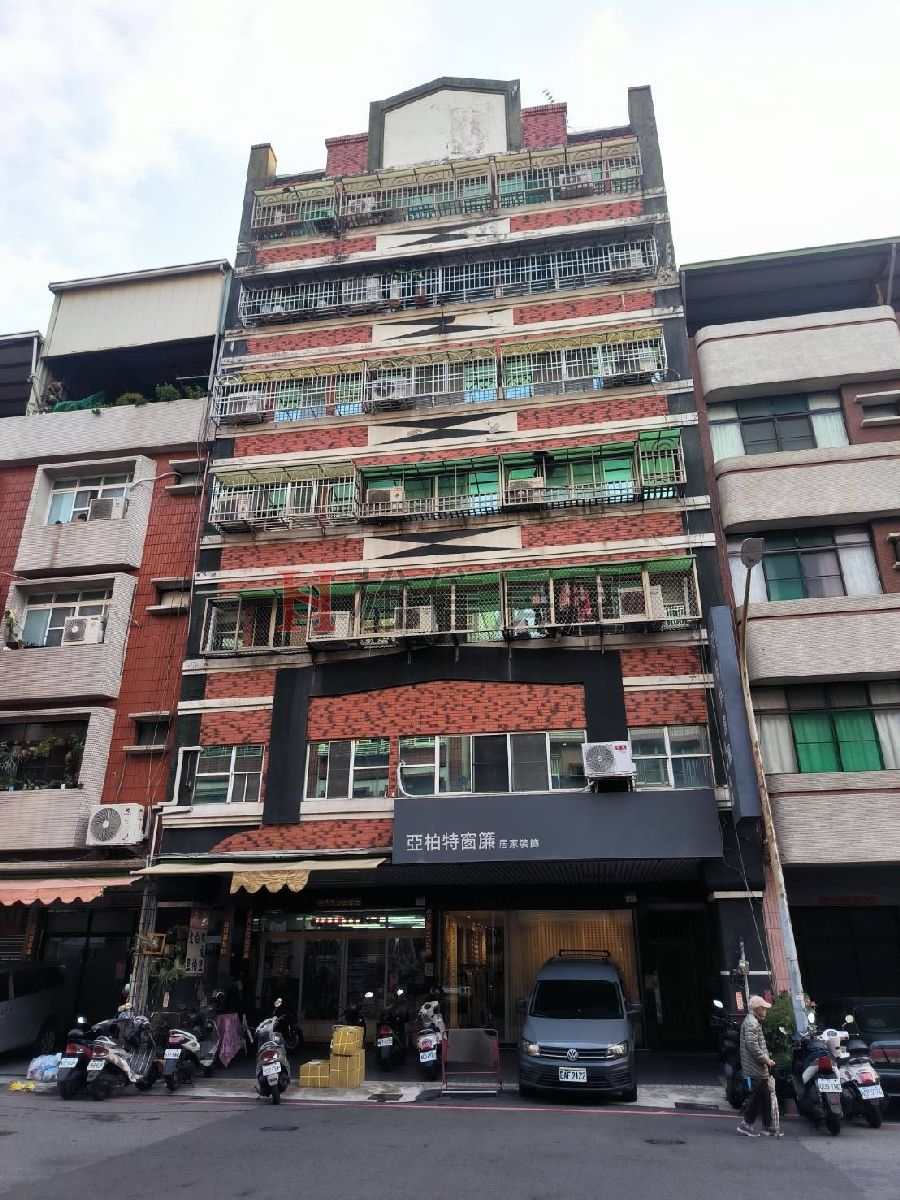 武廟商圈翻新大套房+車位